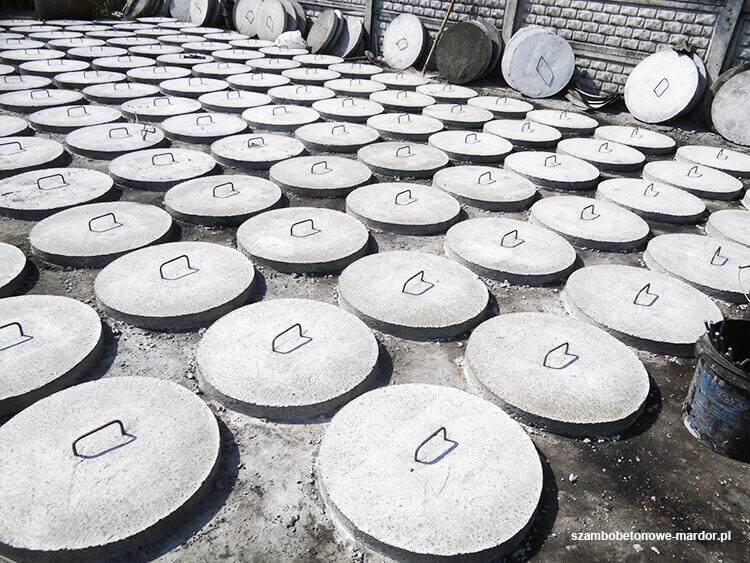 Wytrzymałe włazy do szamb betonowych z zabezpieczeniami w Radzyminie